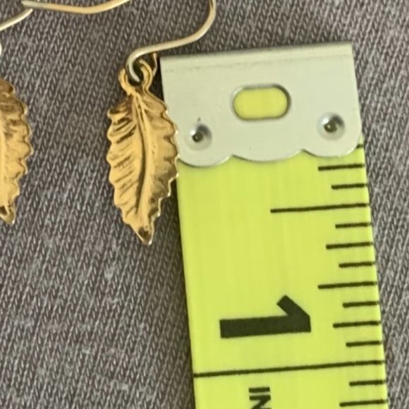 2/$20 Leaf Earrings - 2 Pair - 1 Gold/1 Silver - Picture 7 of 7